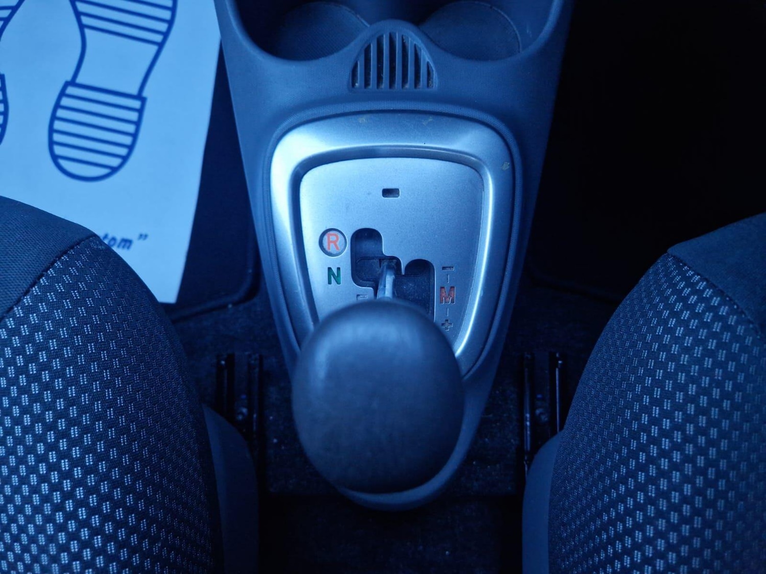 Used Toyota AYGO 2010 for sale - 77215080: Photo 27