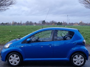 Used Toyota AYGO 2010 for sale - 77215080: Photo