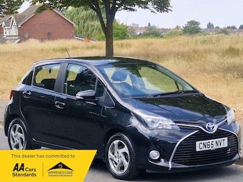 Used Toyota Yaris 2015 for sale - 79248656: Photo