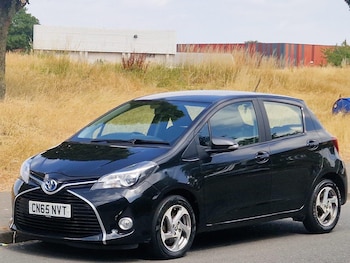Used Toyota Yaris 2015 for sale - 79248656: Photo