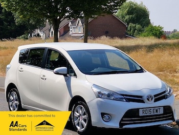 Used Toyota Verso 2015 for sale - 79248264: Photo