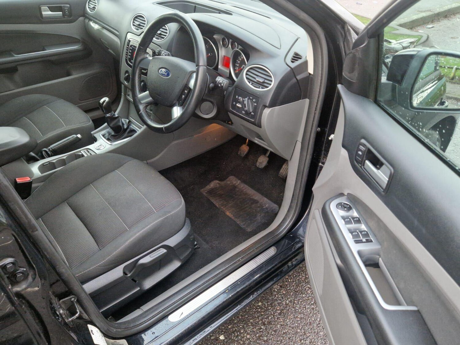 Used Ford Focus 2011 for sale - 77202845: Photo 17