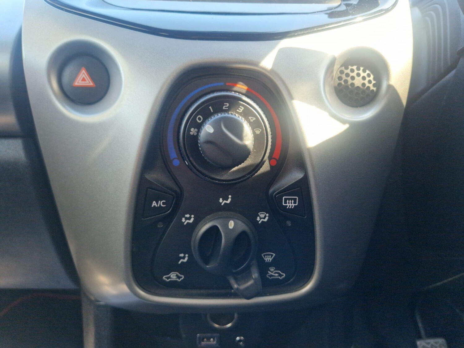 Used Peugeot 108 2015 for sale - 78215756: Photo 23