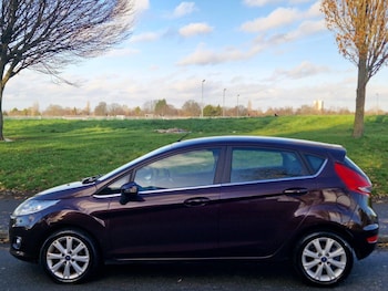 Used Ford Fiesta 2010 for sale - 77202533: Photo