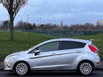 Used Ford Fiesta 2010 for sale - 77440856: Photo