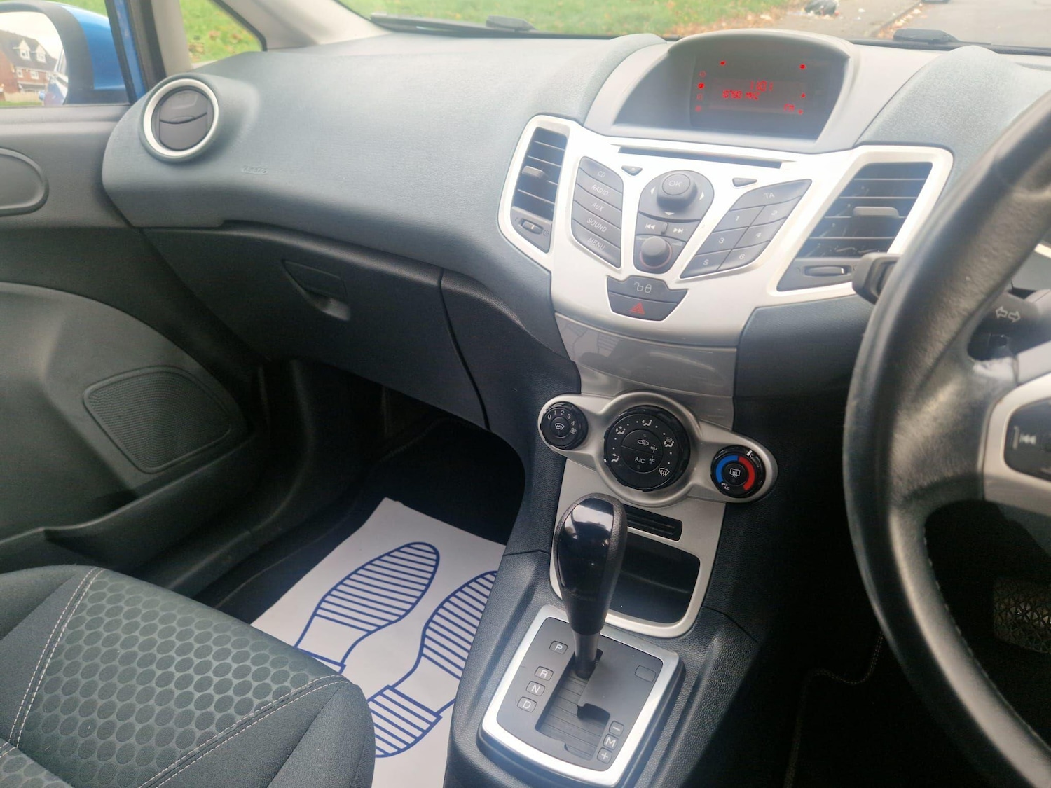 Used Ford Fiesta 2011 for sale - 77230523: Photo 25