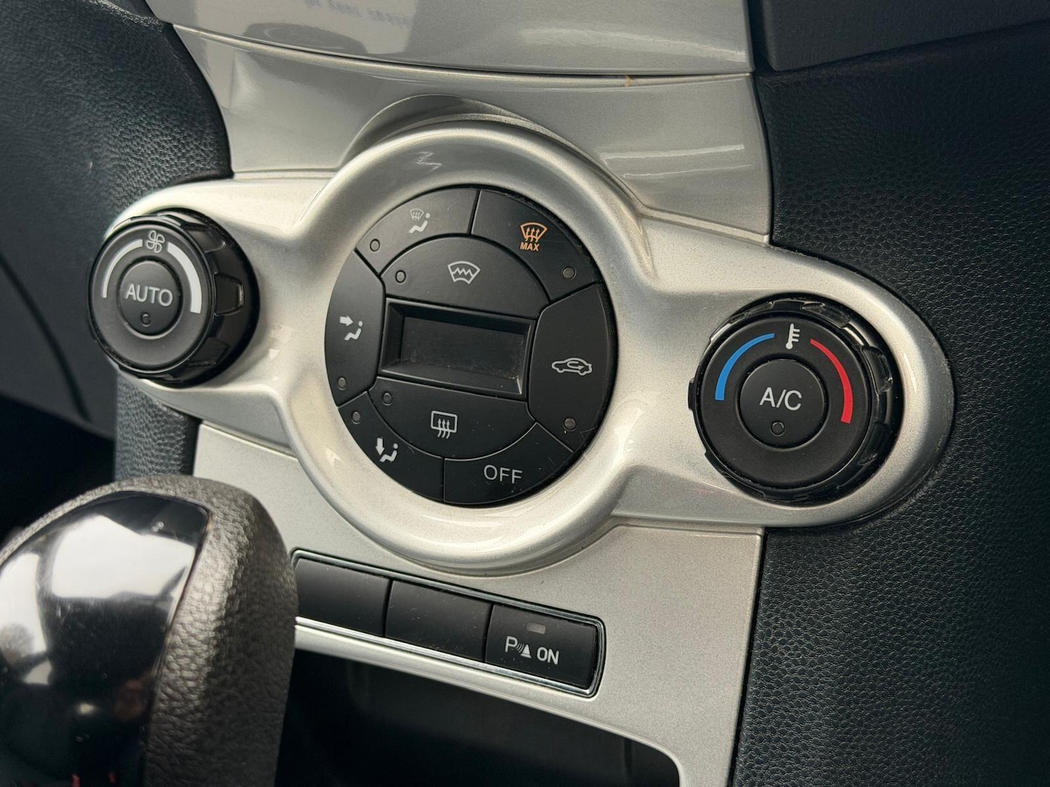 Used Ford Fiesta 2009 for sale - 77291928: Photo 30