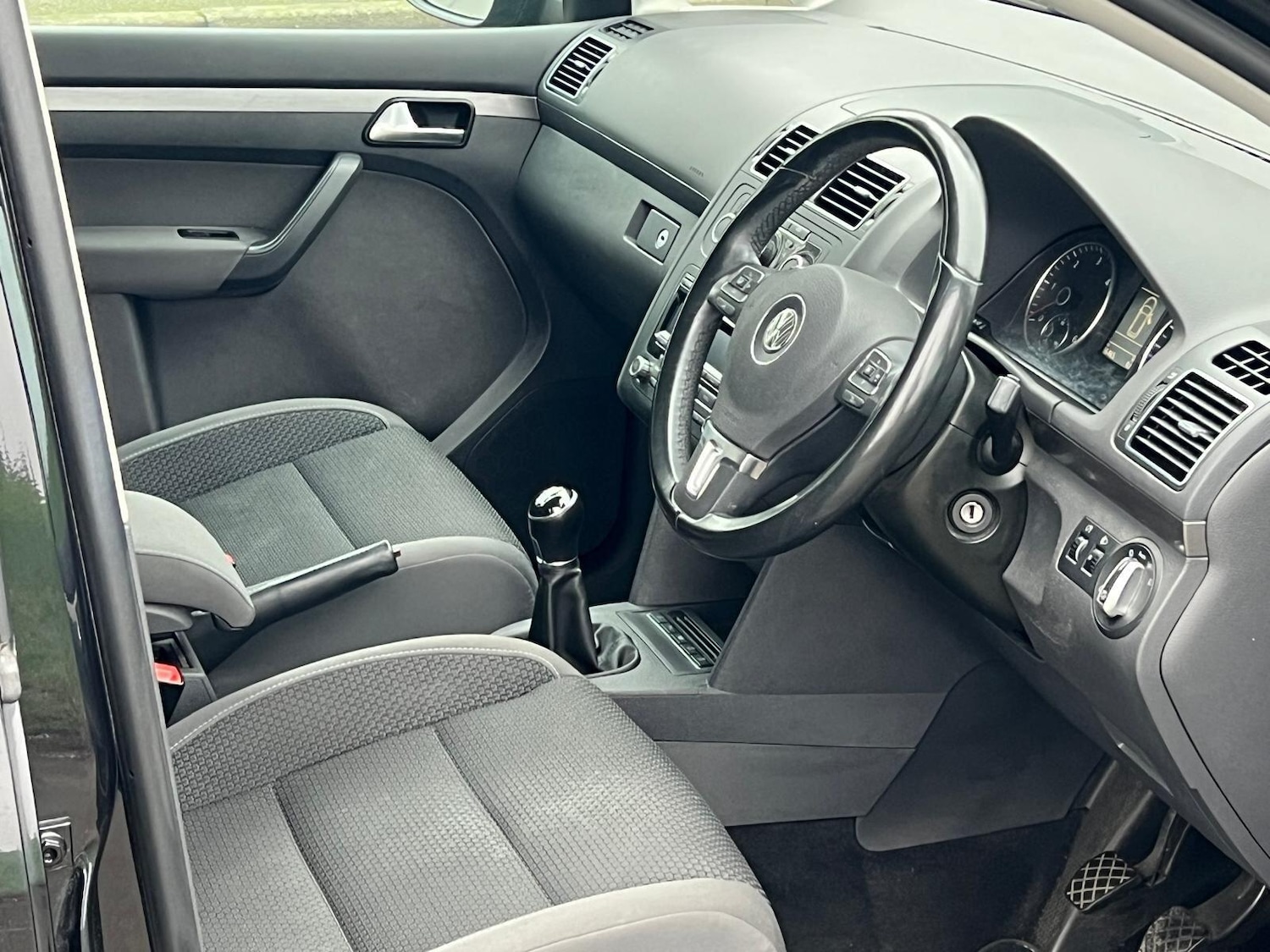 Used Volkswagen Touran 2014 for sale - 77425135: Photo 19