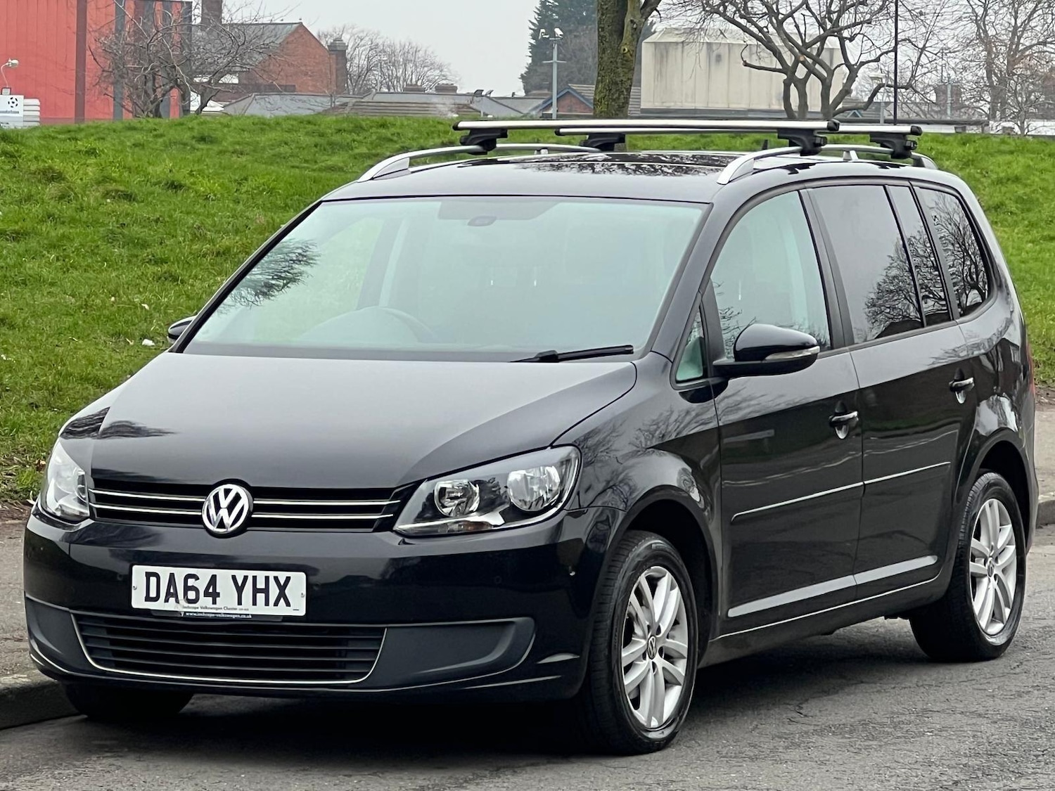 Used Volkswagen Touran 2014 for sale - 77425135: Photo 2