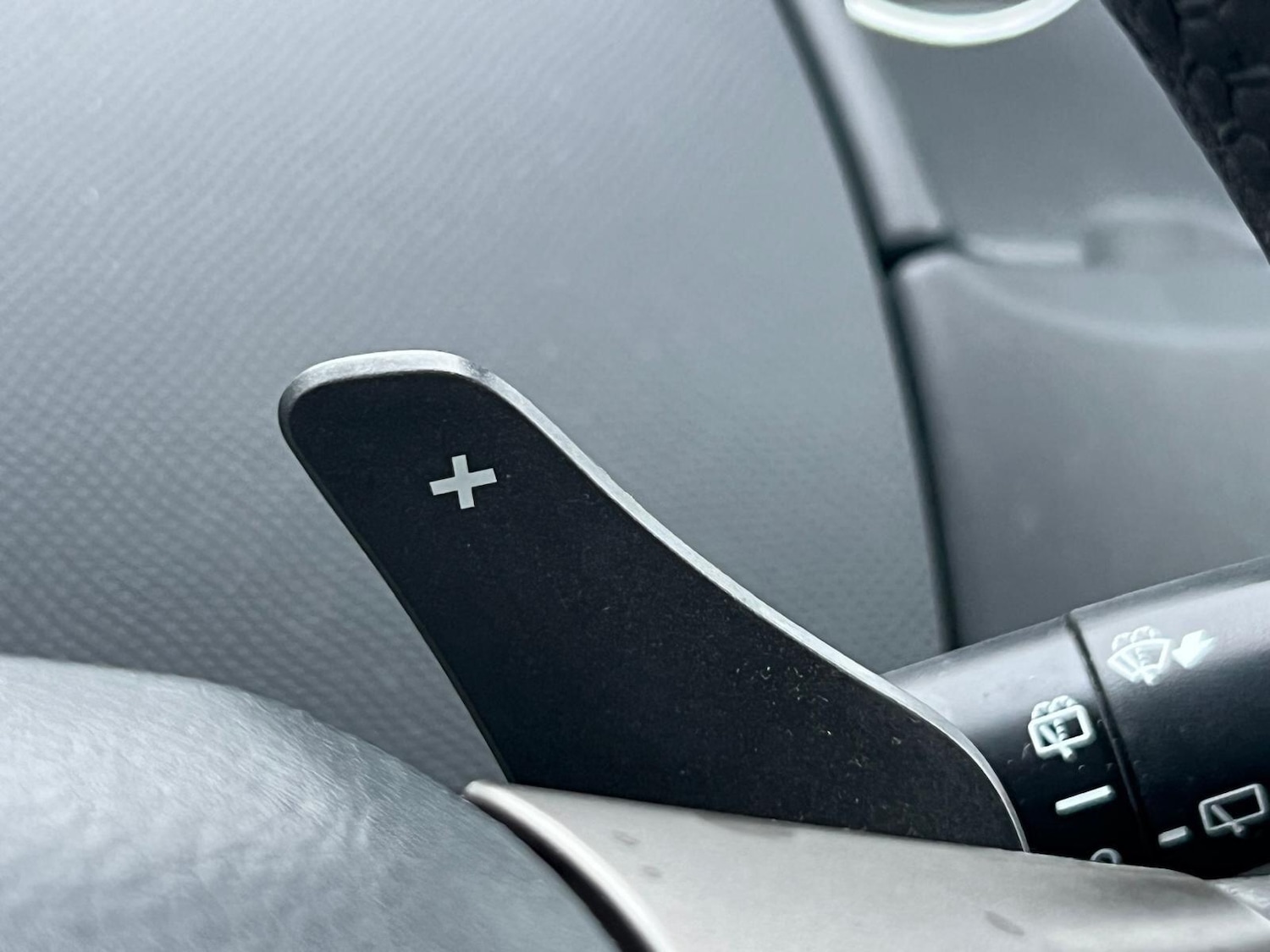 Used Toyota Yaris 2010 for sale - 77305387: Photo 35