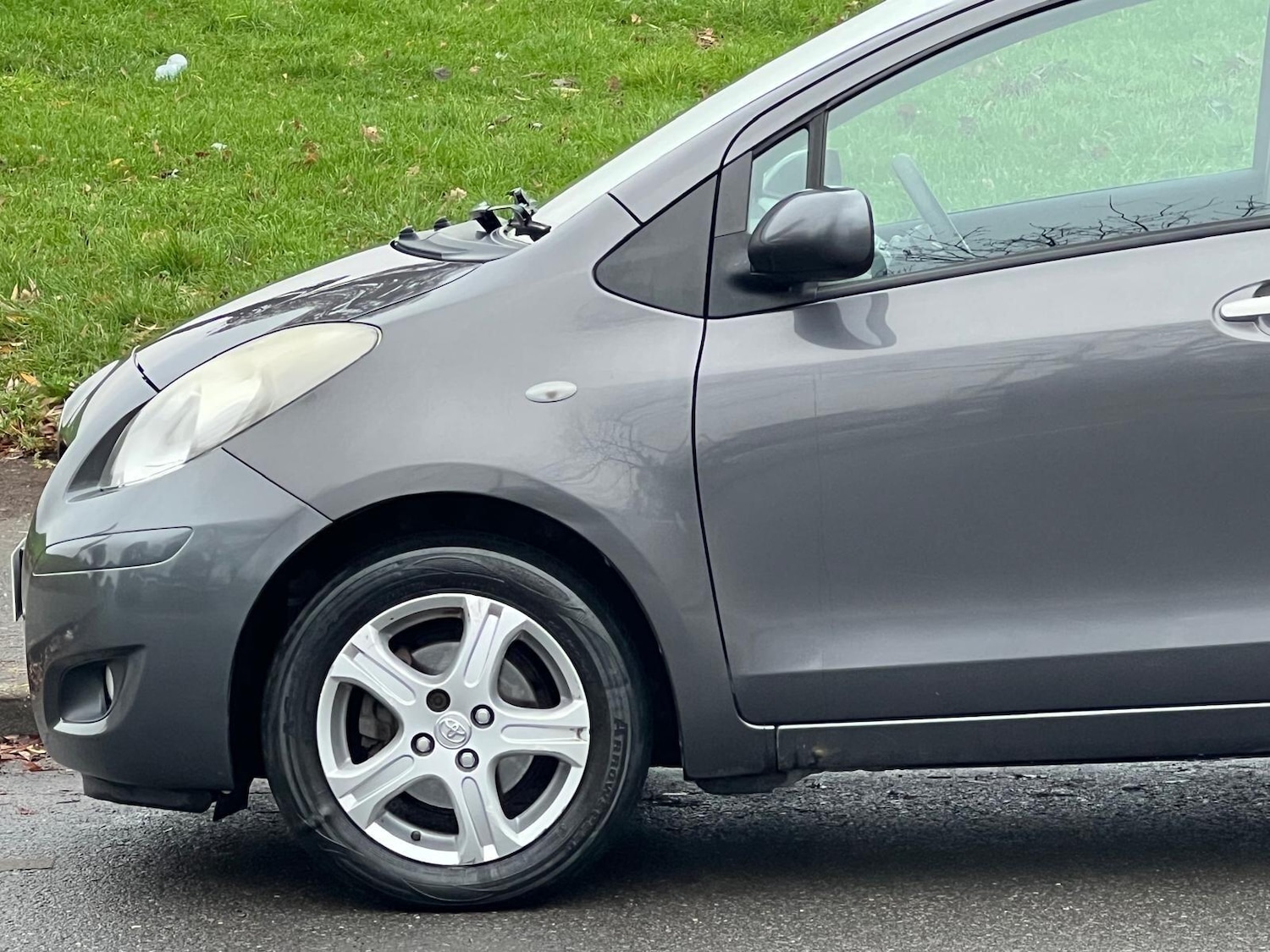 Used Toyota Yaris 2010 for sale - 77305387: Photo 40