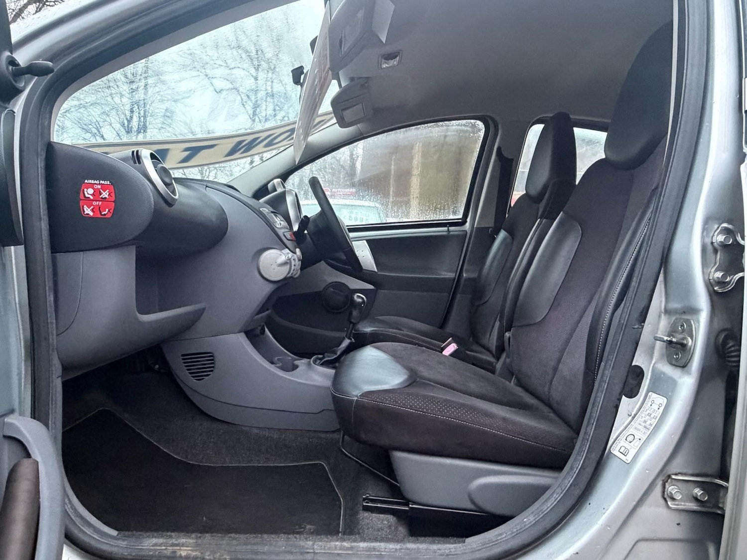 Used Peugeot 107 2010 for sale - 77426103: Photo 14