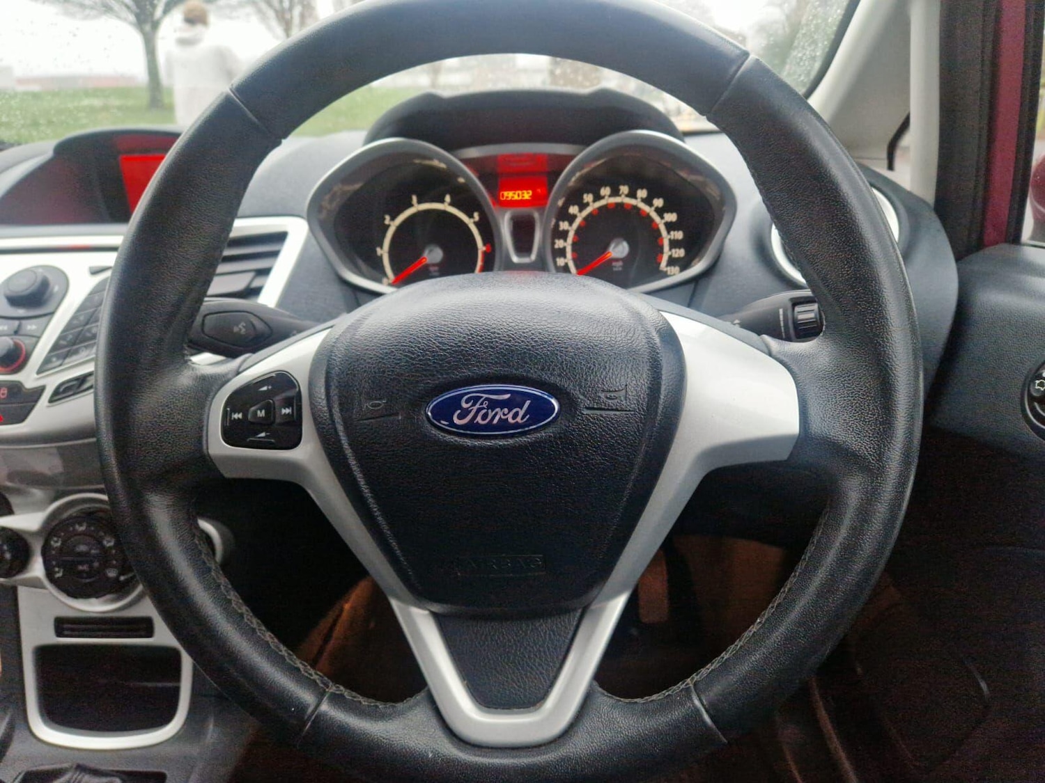 Used Ford Fiesta 2012 for sale - 77203114: Photo 25