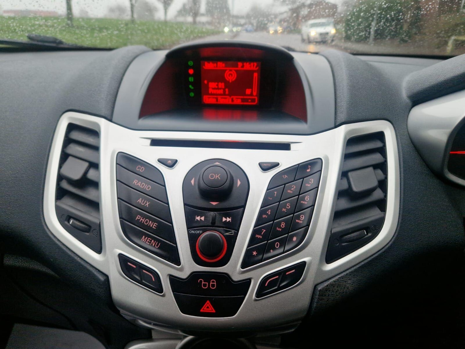 Used Ford Fiesta 2012 for sale - 77203114: Photo 27