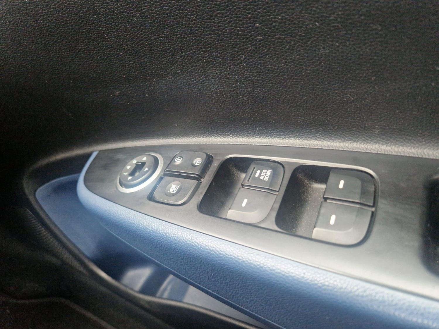 Used Hyundai i10 2016 for sale - 77611931: Photo 29