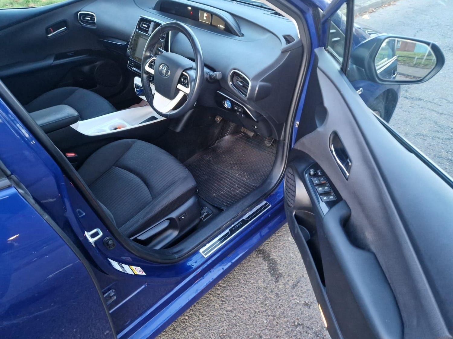 Used Toyota Prius 2016 for sale - 77216135: Photo 16