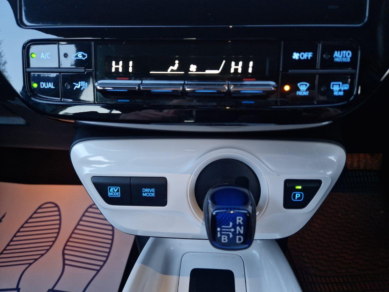 Used Toyota Prius 2016 for sale - 77216135: Photo 29