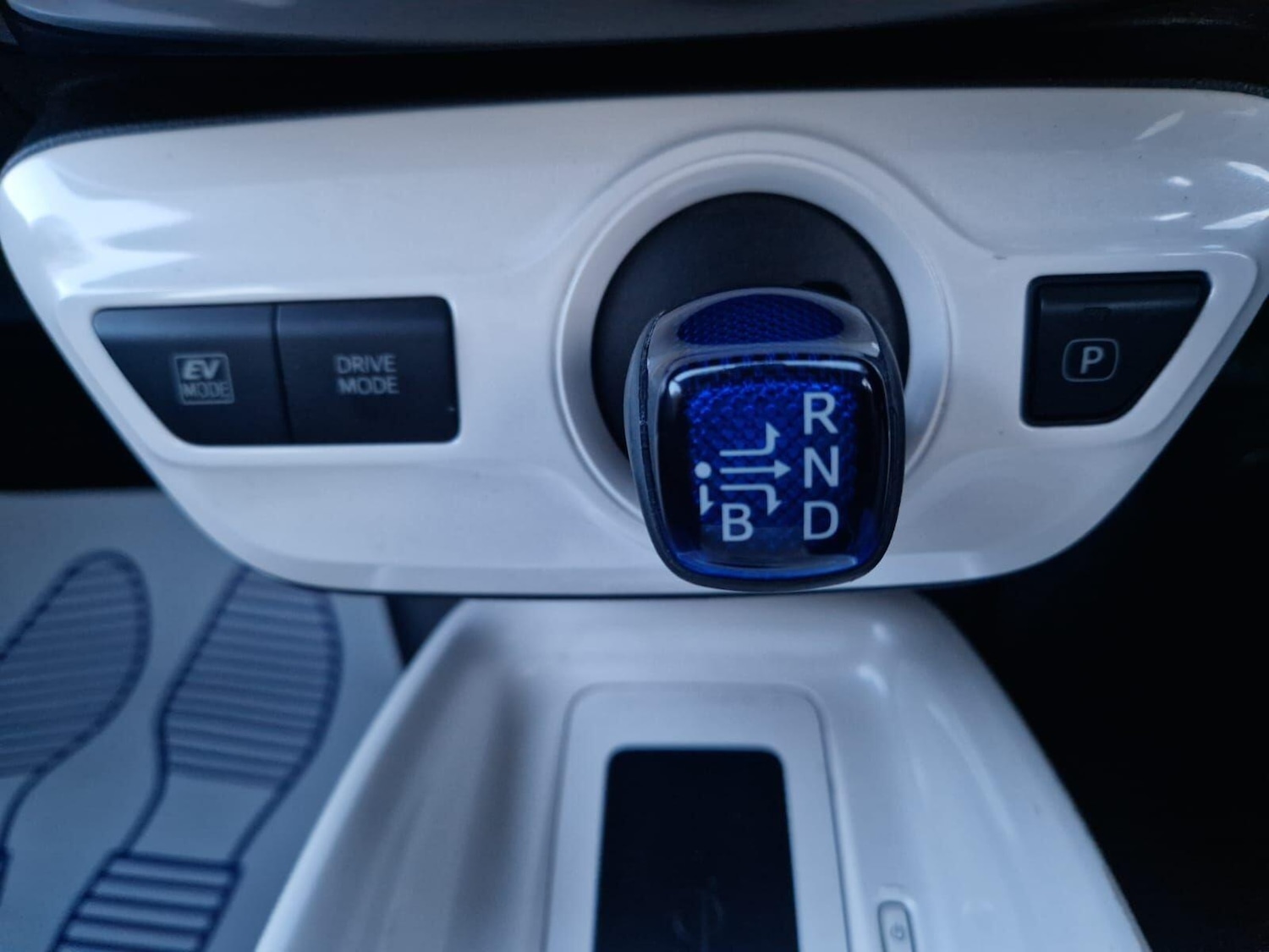 Used Toyota Prius 2016 for sale - 77216135: Photo 30