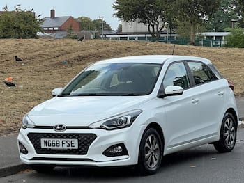 Used Hyundai i20 2018 for sale - 79634257: Photo