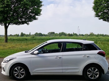 Used Hyundai i20 2018 for sale - 78704728: Photo
