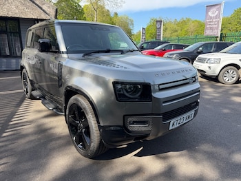Used Land Rover Defender 2023 for sale - 78423983: Photo