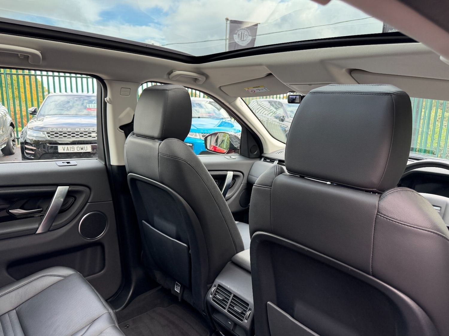 Used Land Rover Discovery Sport 2019 for sale - 76366464: Photo 25