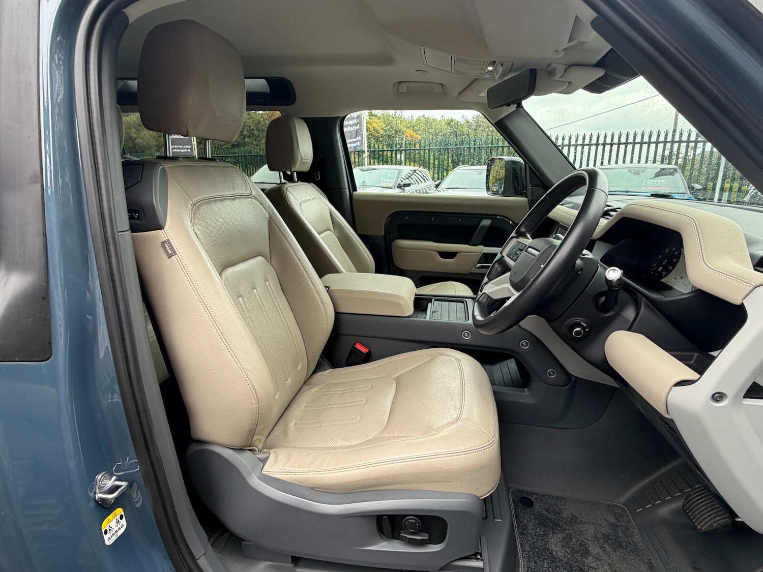 Used Land Rover Defender 2021 for sale - 76366529: Photo 13