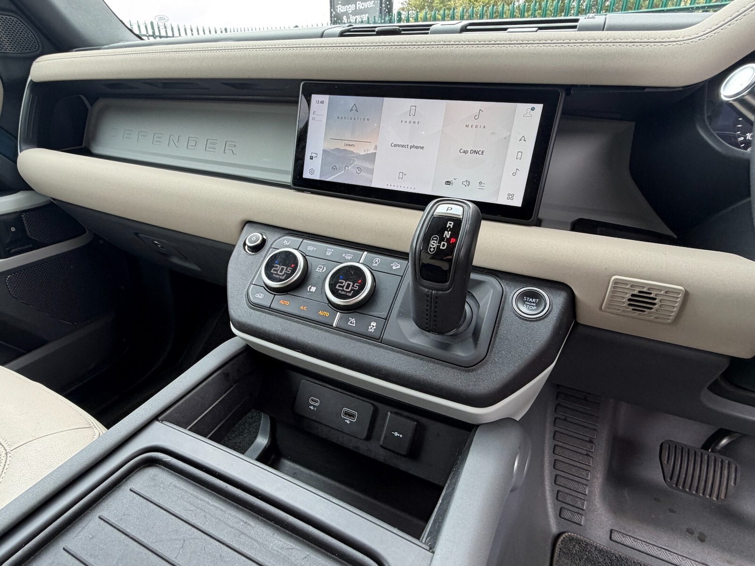 Used Land Rover Defender 2021 for sale - 76366529: Photo 16