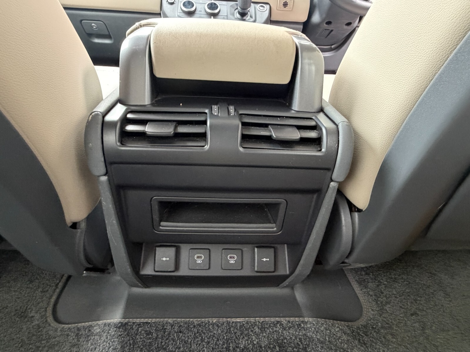 Used Land Rover Defender 2021 for sale - 76366529: Photo 23