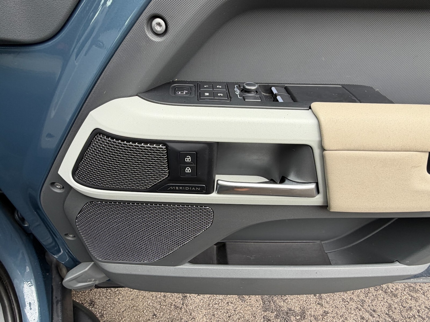 Used Land Rover Defender 2021 for sale - 76366529: Photo 29