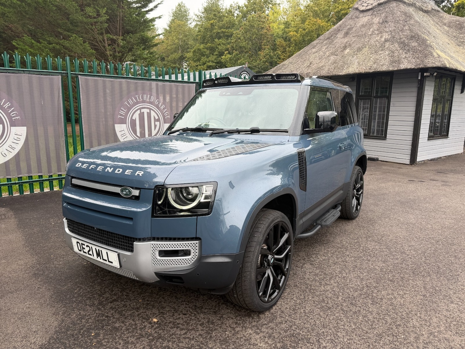 Used Land Rover Defender 2021 for sale - 76366529: Photo 3