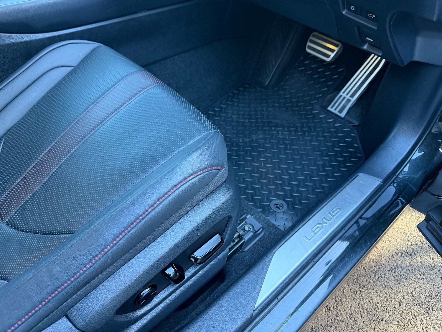 Used Lexus UX 2021 for sale - 76696420: Photo 12