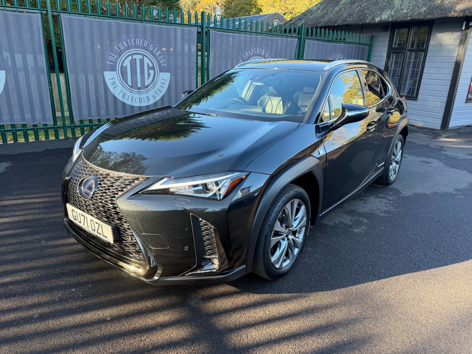 Used Lexus UX 2021 for sale - 76696420: Photo 3