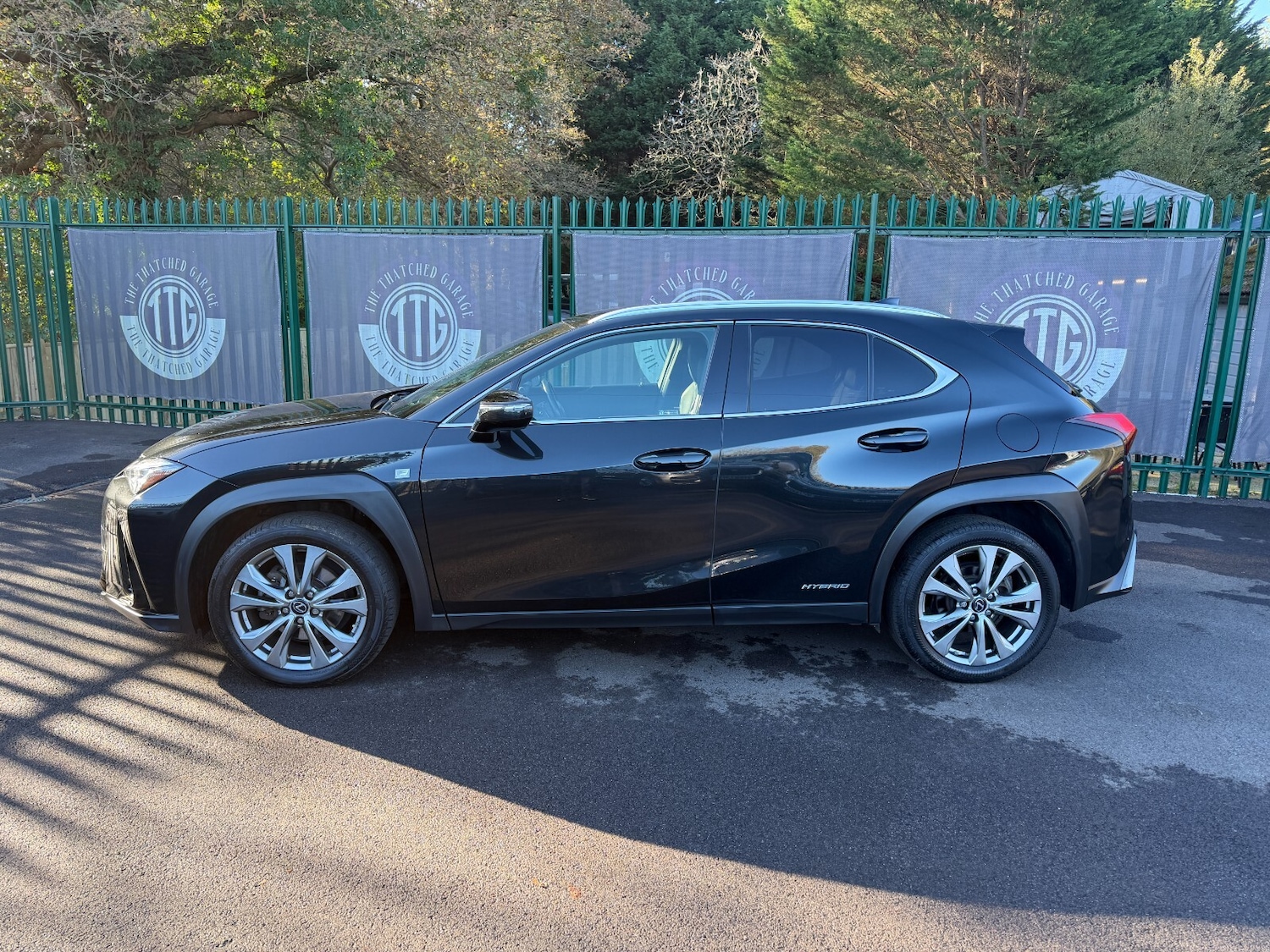 Used Lexus UX 2021 for sale - 76696420: Photo 4