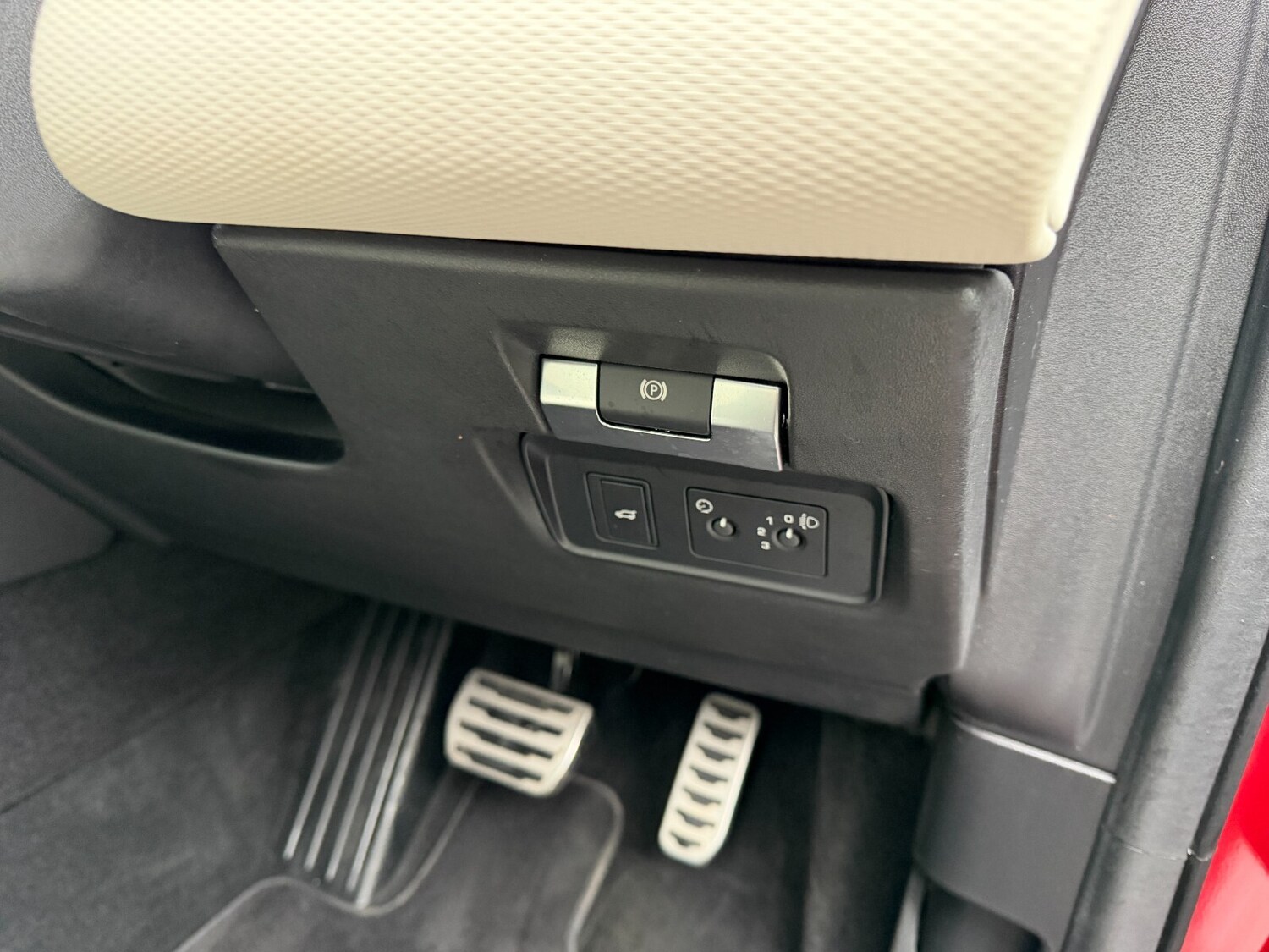 Used Land Rover Discovery Sport 2020 for sale - 77470913: Photo 14