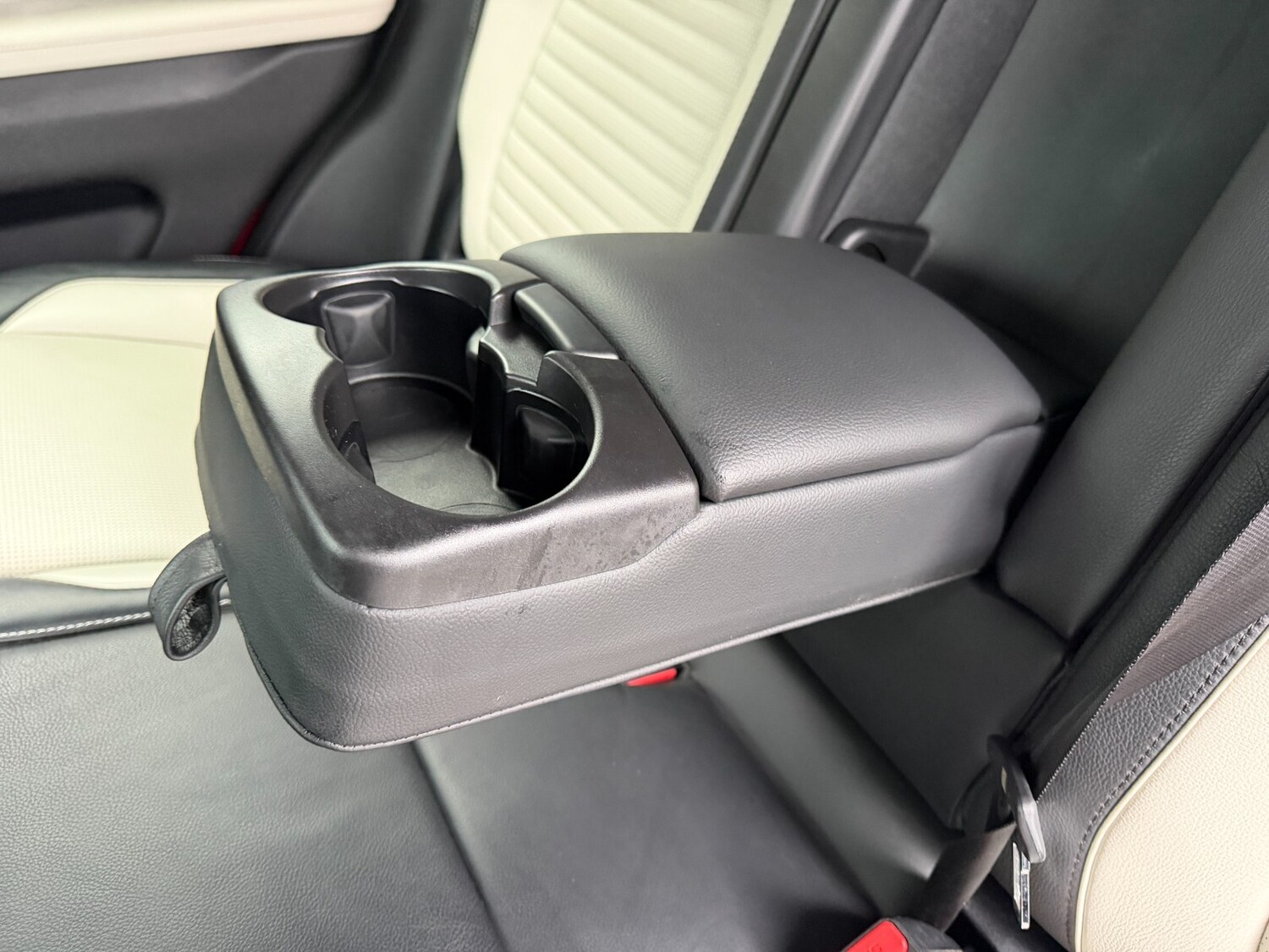 Used Land Rover Discovery Sport 2020 for sale - 77470913: Photo 34