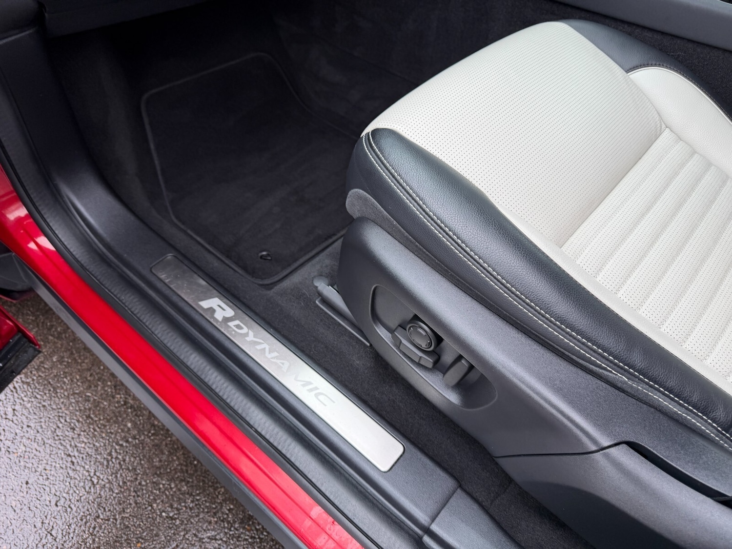 Used Land Rover Discovery Sport 2020 for sale - 77470913: Photo 42