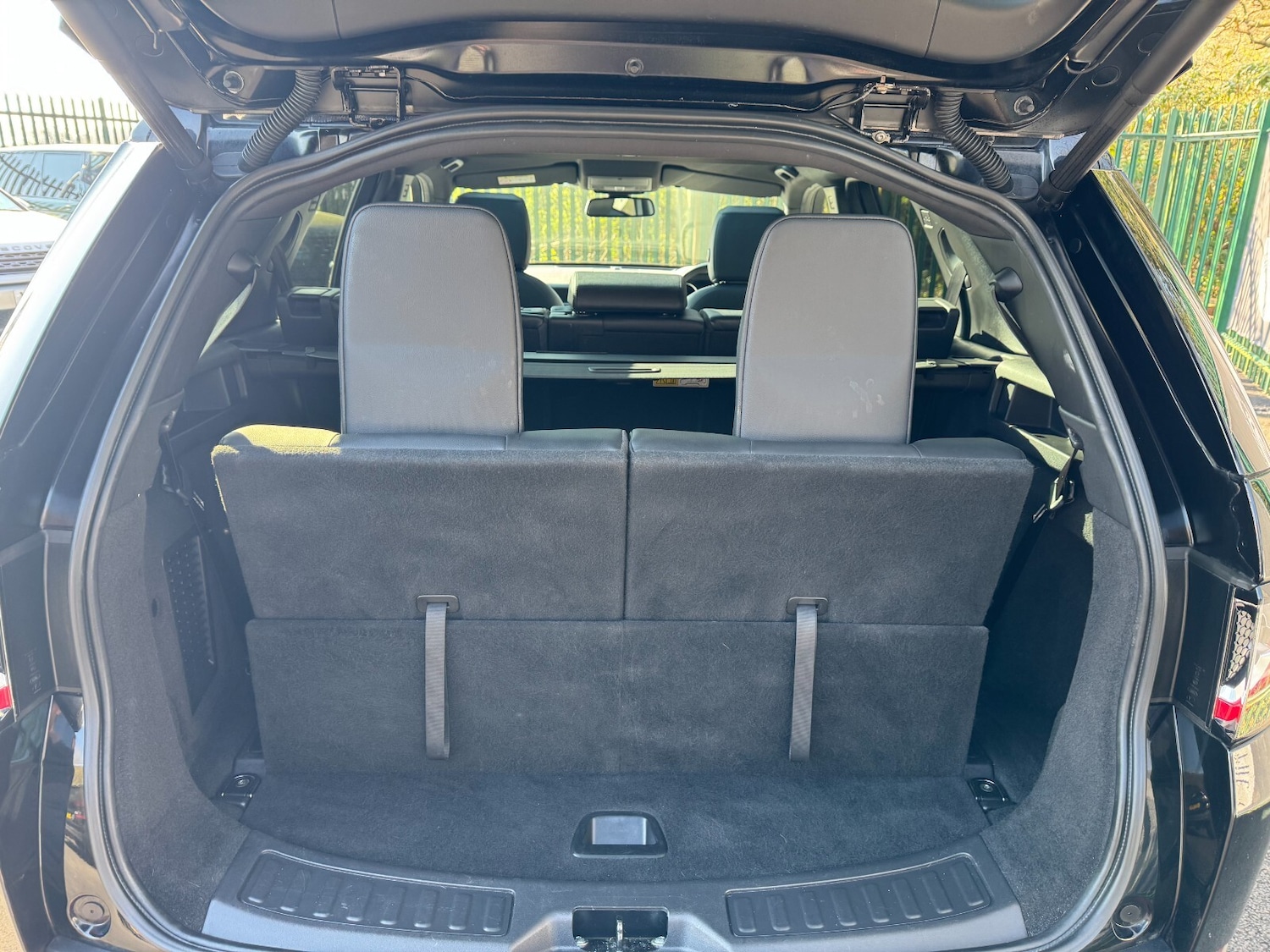 Used Land Rover Discovery Sport 2019 for sale - 76362961: Photo 31