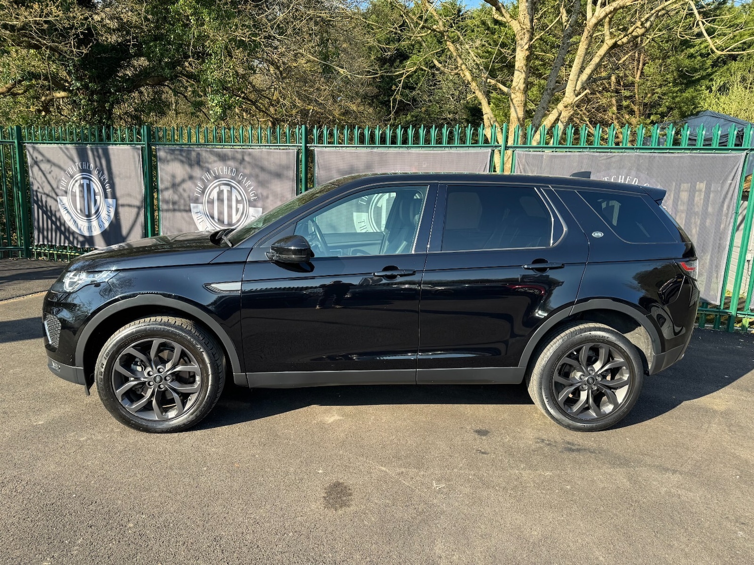 Used Land Rover Discovery Sport 2019 for sale - 76362961: Photo 4