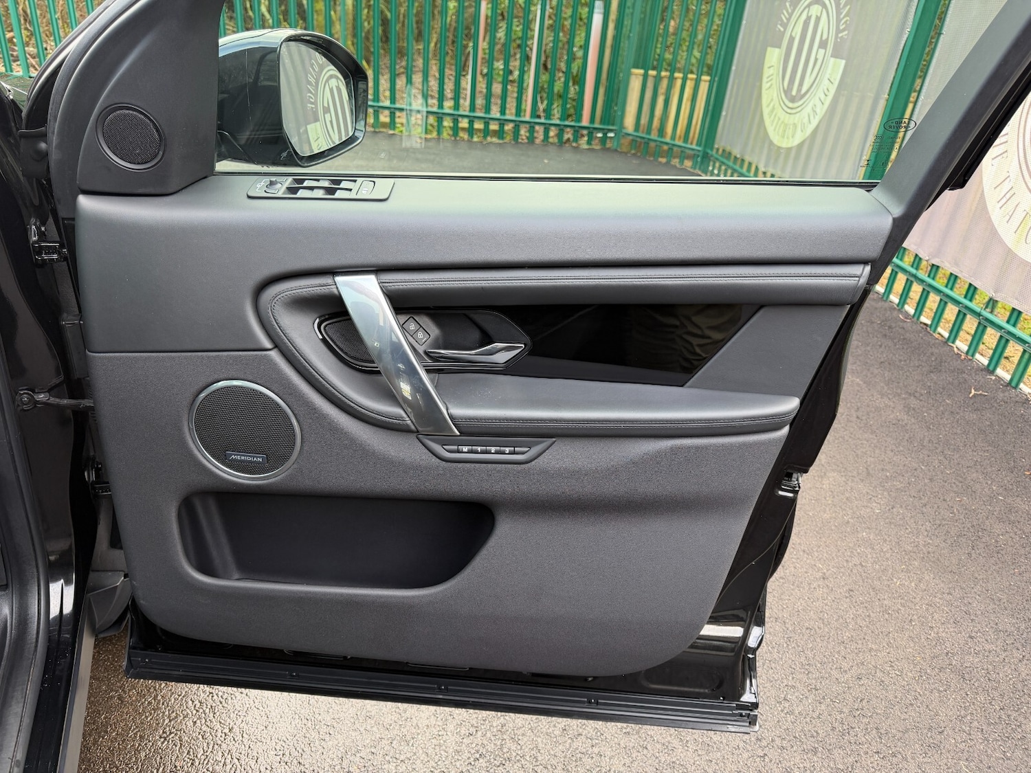 Used Land Rover Discovery Sport 2021 for sale - 77388939: Photo 25