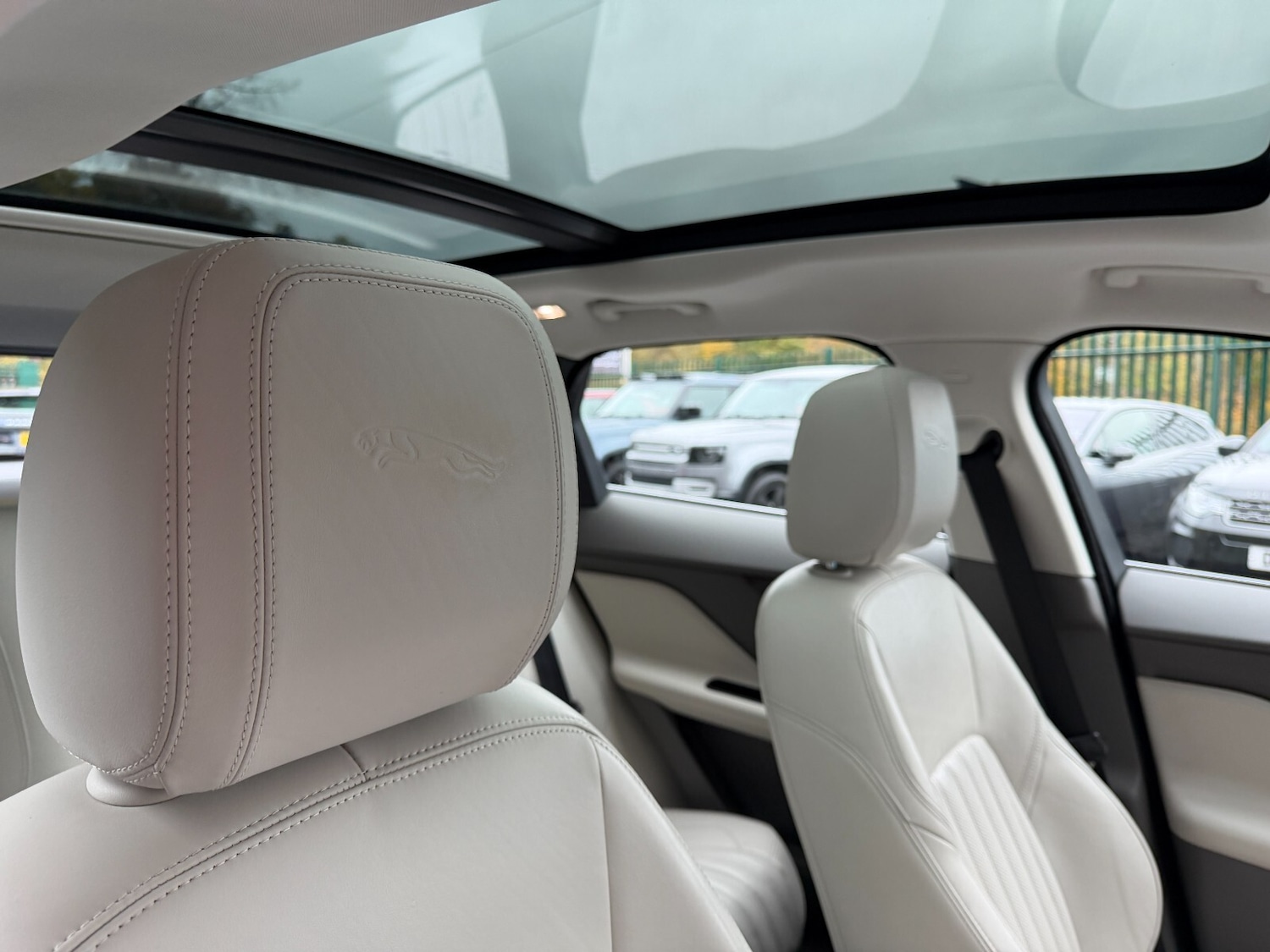 Used Jaguar F-Pace 2017 for sale - 76514833: Photo 17