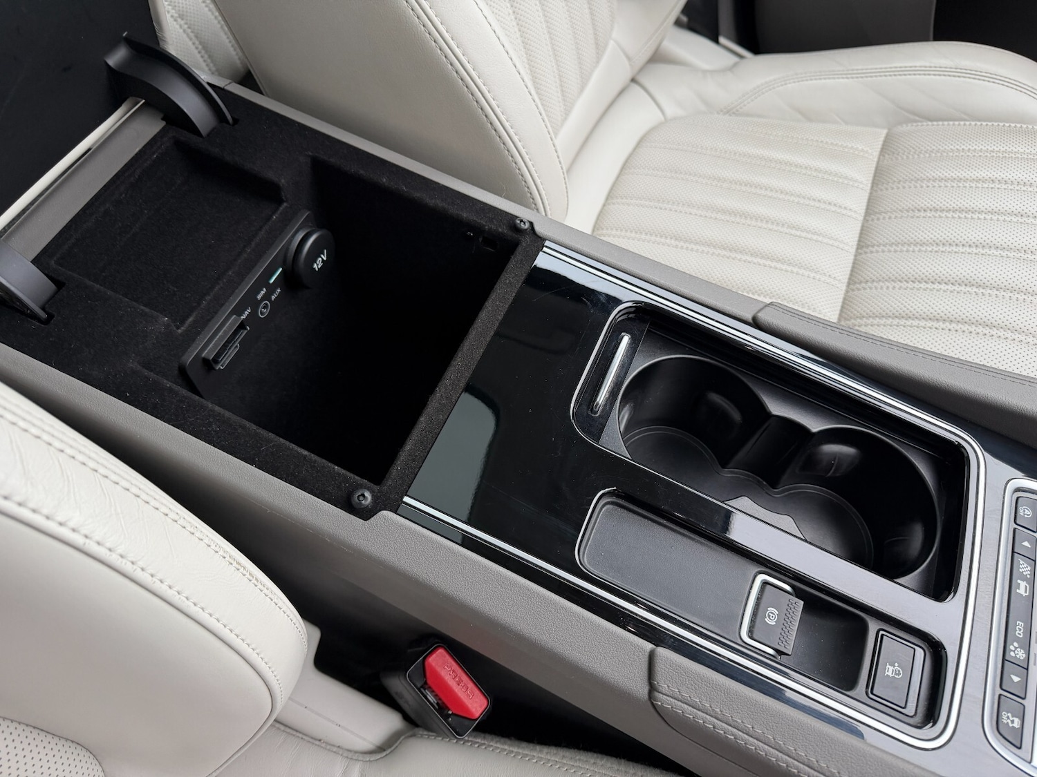 Used Jaguar F-Pace 2017 for sale - 76514833: Photo 18