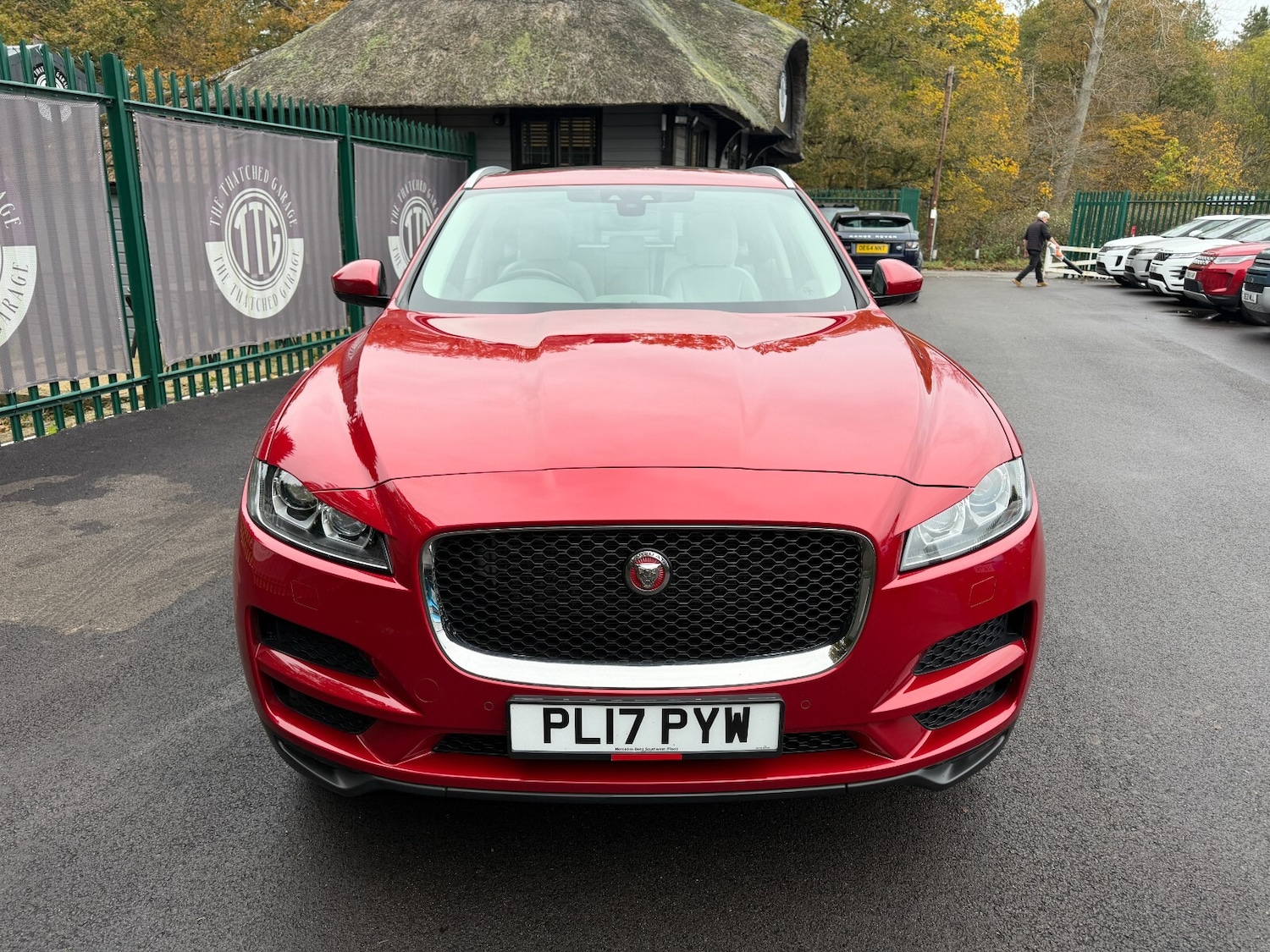 Used Jaguar F-Pace 2017 for sale - 76514833: Photo 2