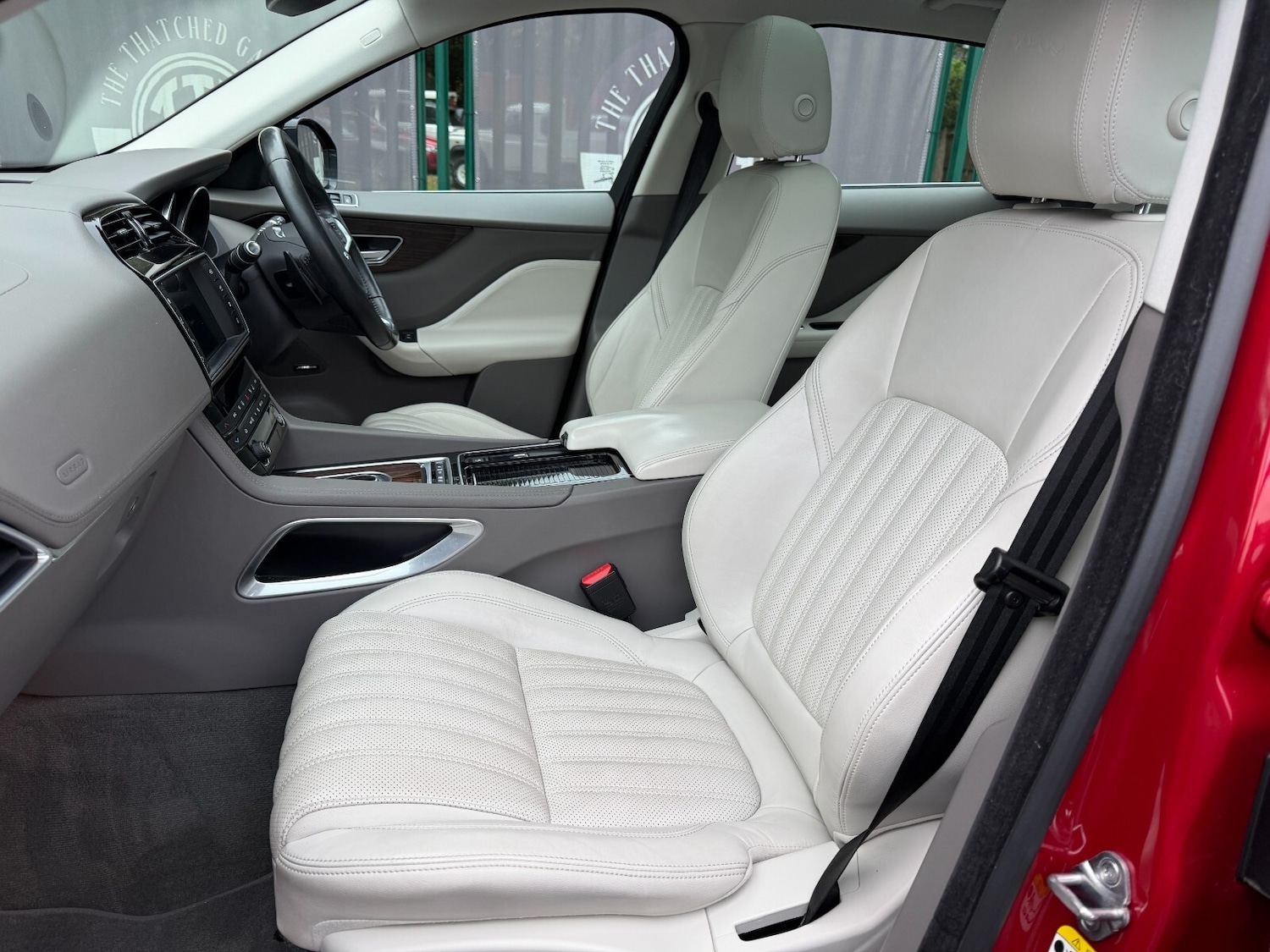 Used Jaguar F-Pace 2017 for sale - 76514833: Photo 39