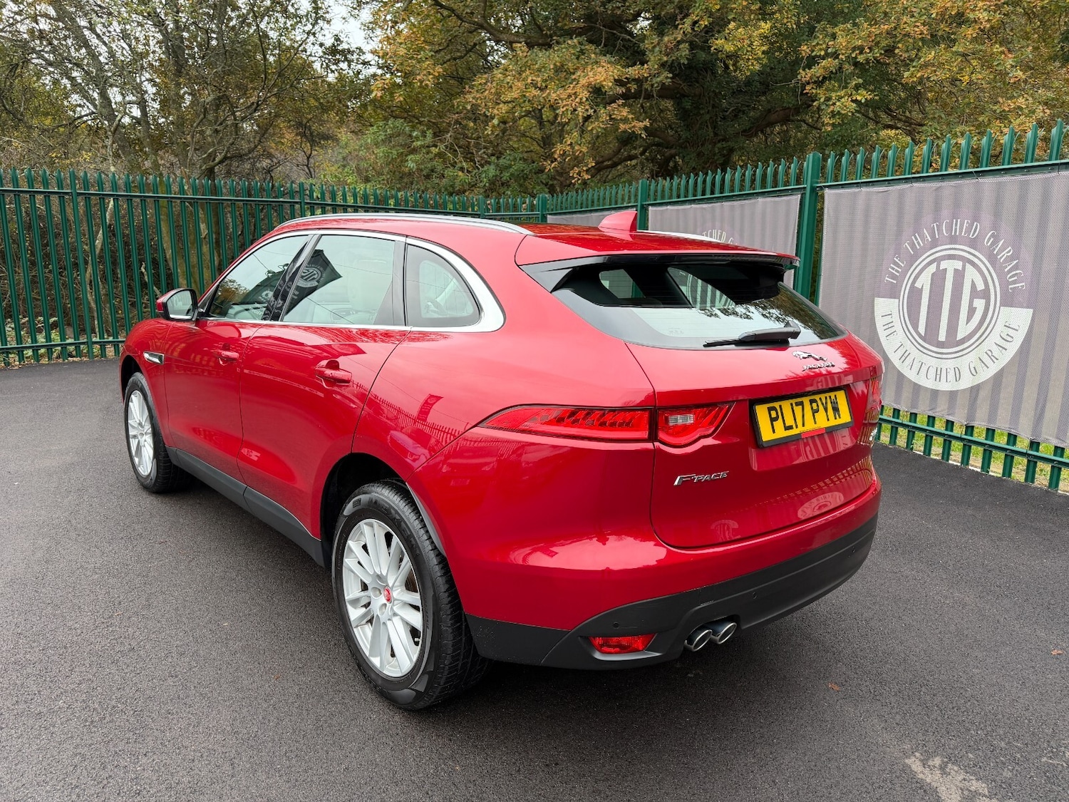 Used Jaguar F-Pace 2017 for sale - 76514833: Photo 5