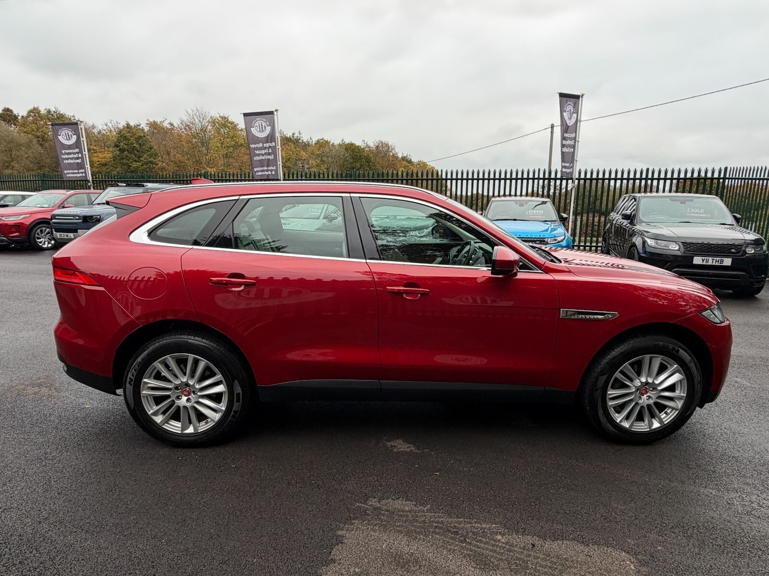 Used Jaguar F-Pace 2017 for sale - 76514833: Photo 8