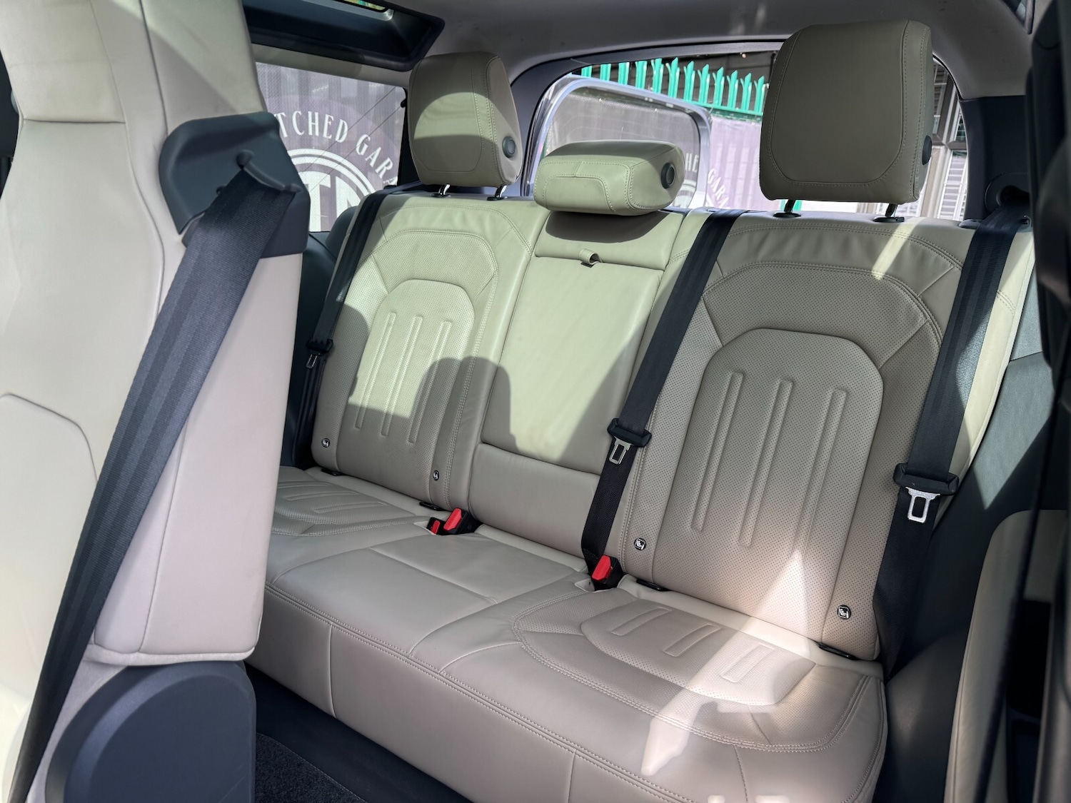 Used Land Rover Defender 2021 for sale - 76366516: Photo 35