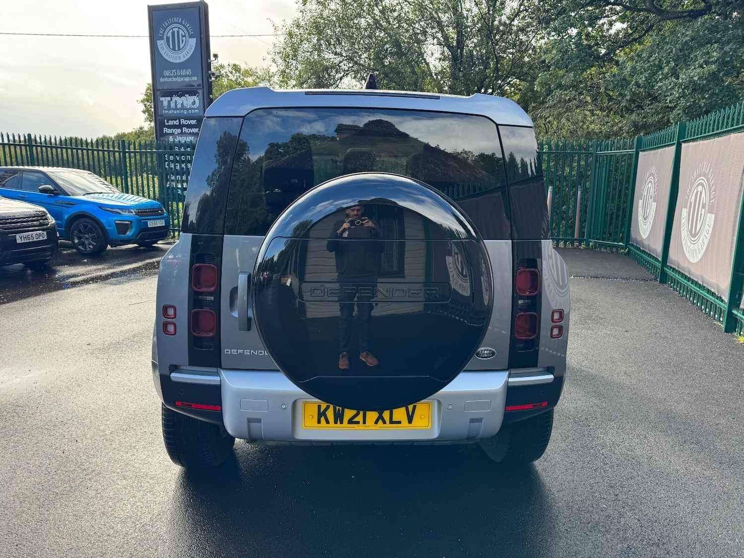 Used Land Rover Defender 2021 for sale - 76366516: Photo 6