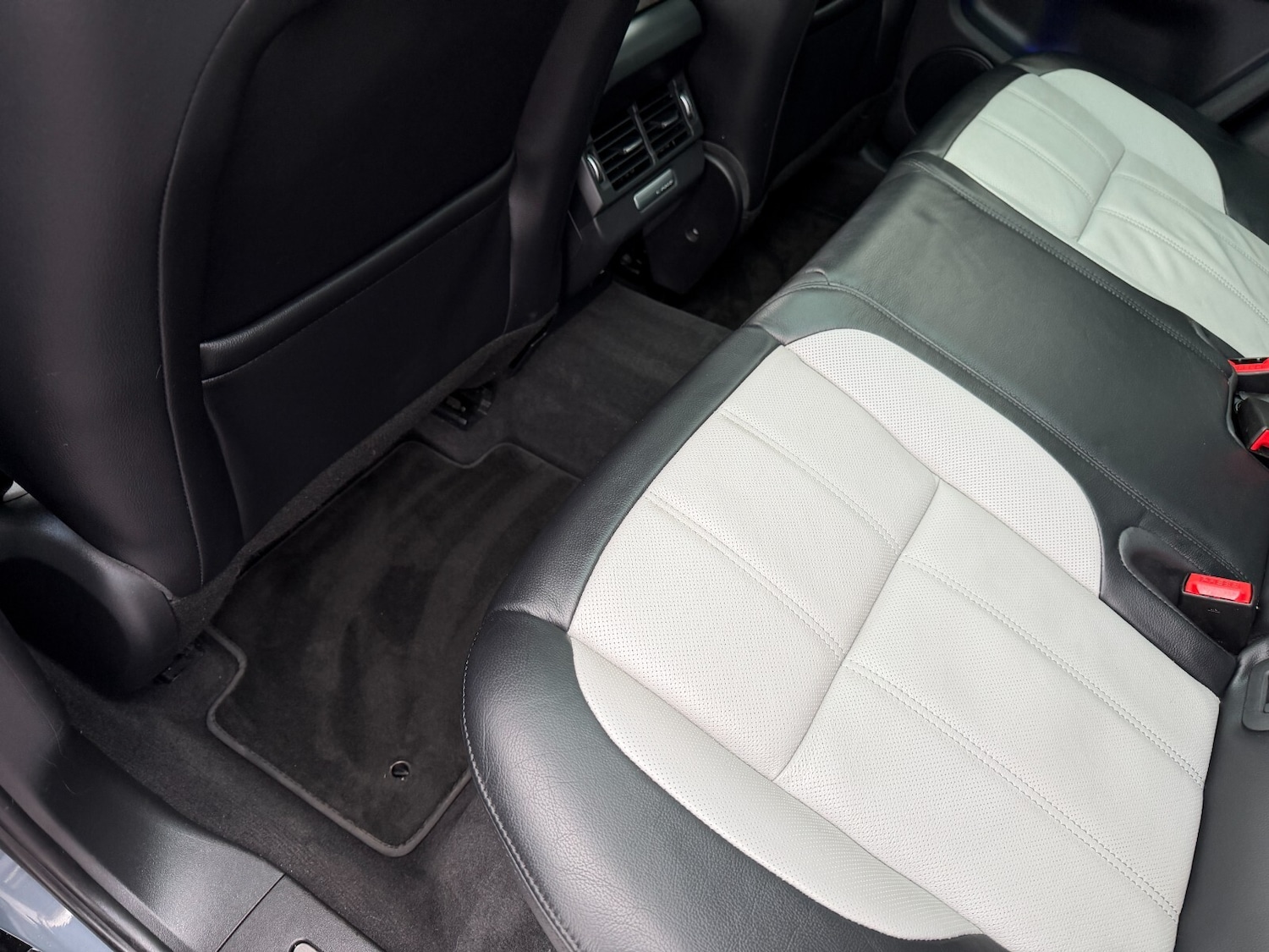 Used Land Rover Range Rover Evoque 2019 for sale - 77285712: Photo 41