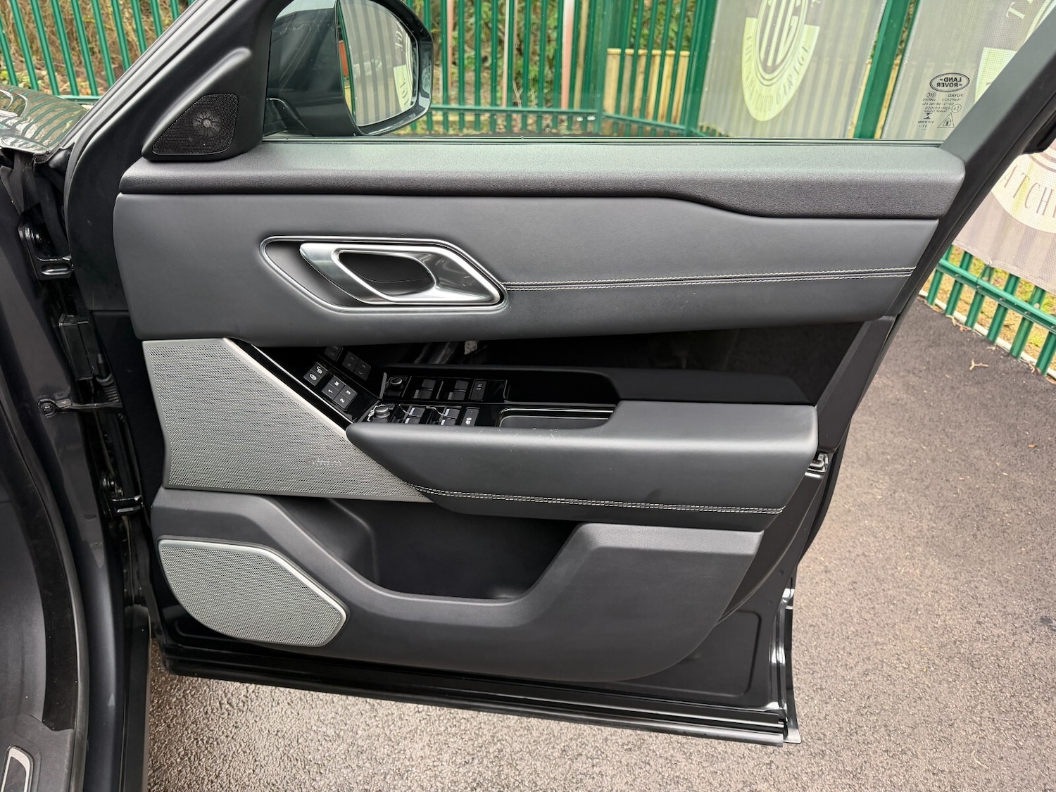 Used Land Rover Range Rover Velar 2018 for sale - 77388906: Photo 37